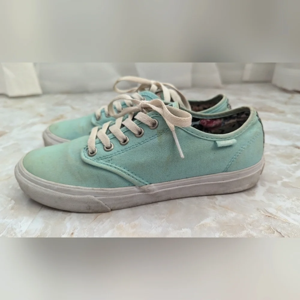 Vans Womans Mint Green Shoes Size 8